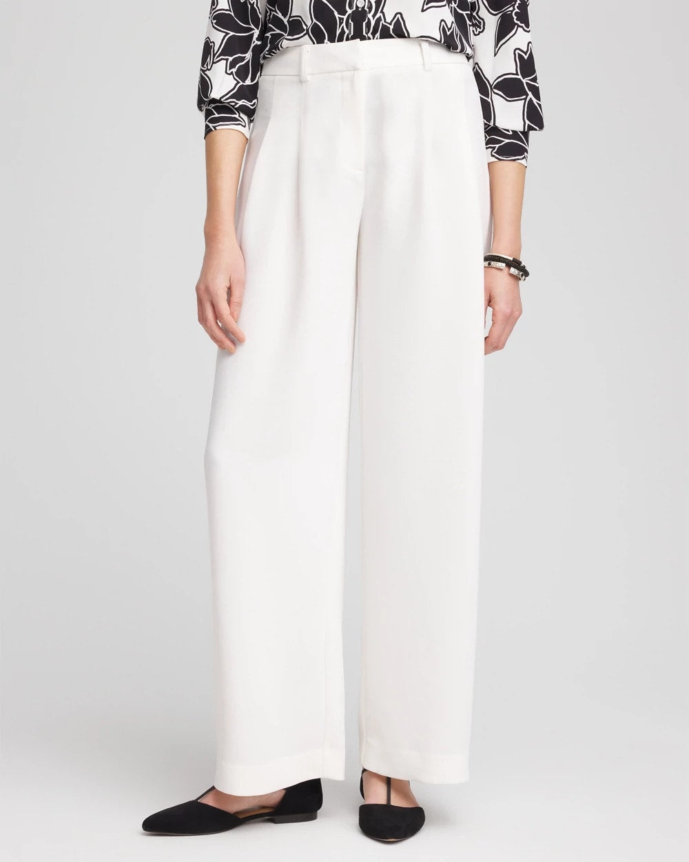 Petite Crepe Pleated Relaxed Pants