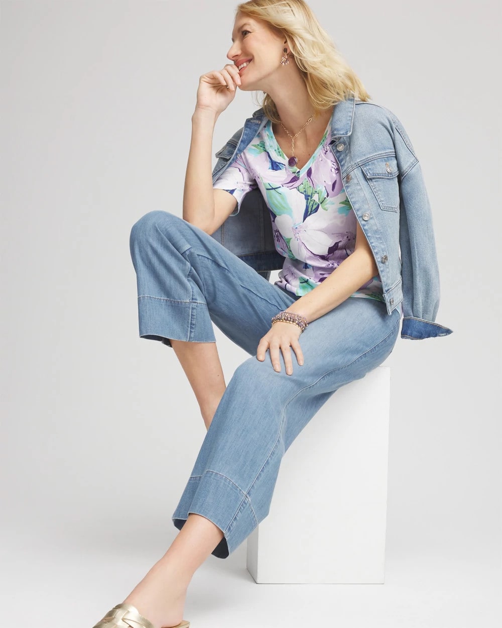 Lily Print V-Neck Perfect Tee
