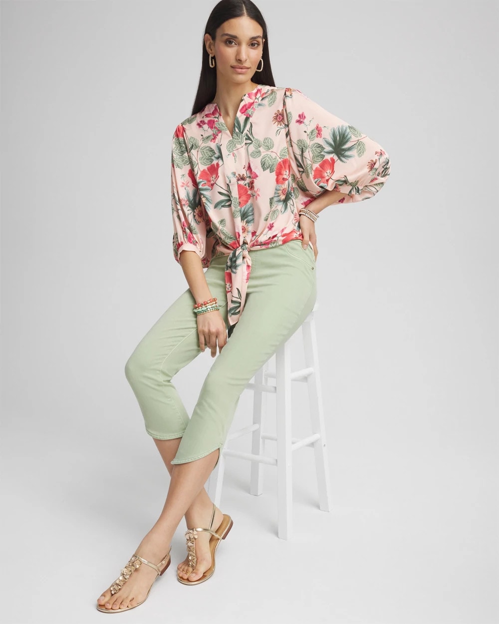 Pull-On Dolphin-Hemmed Capri Jeans