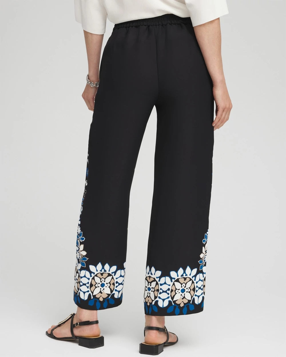 Placed Floral Print Soft Cropped Pants