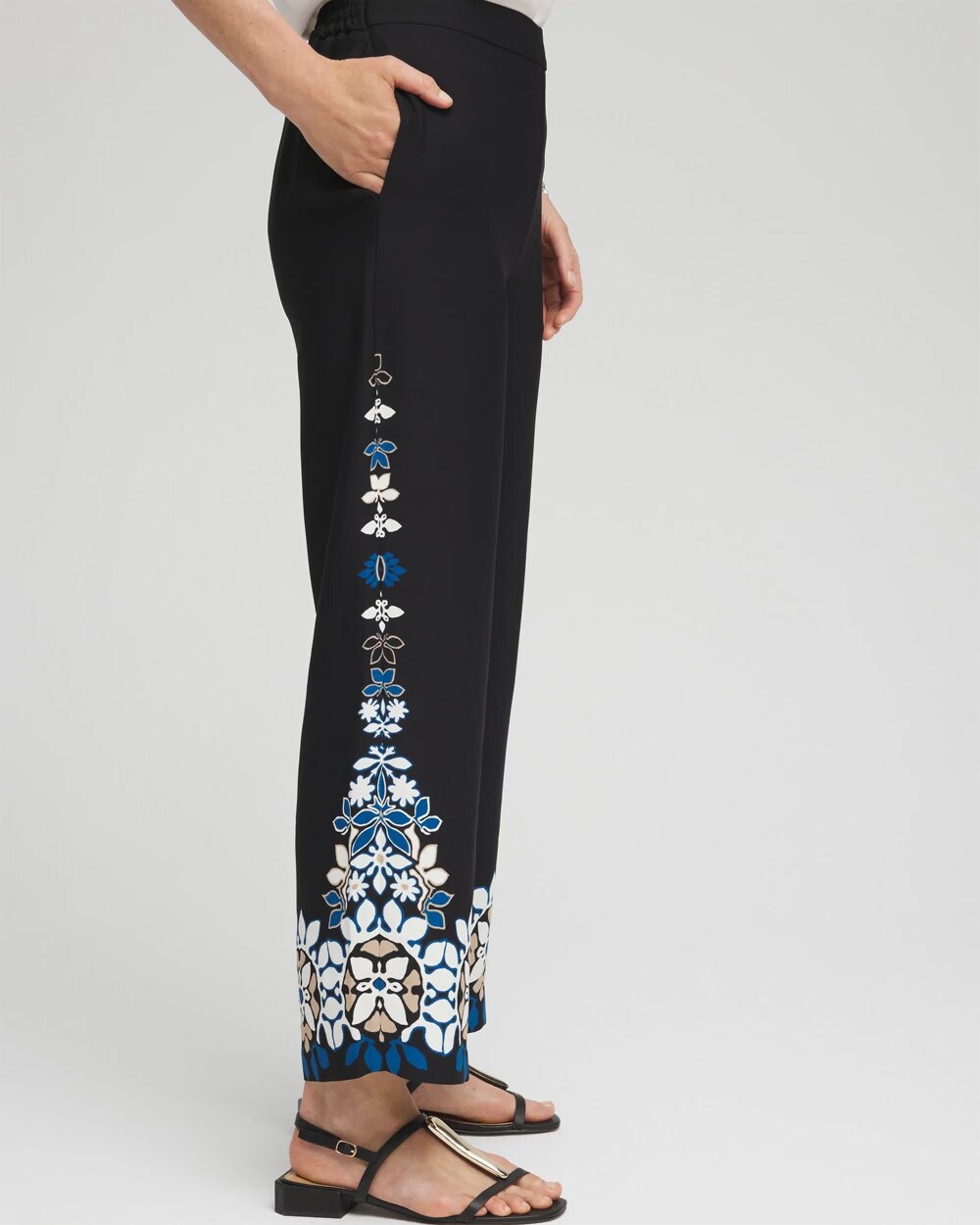Placed Floral Print Soft Cropped Pants