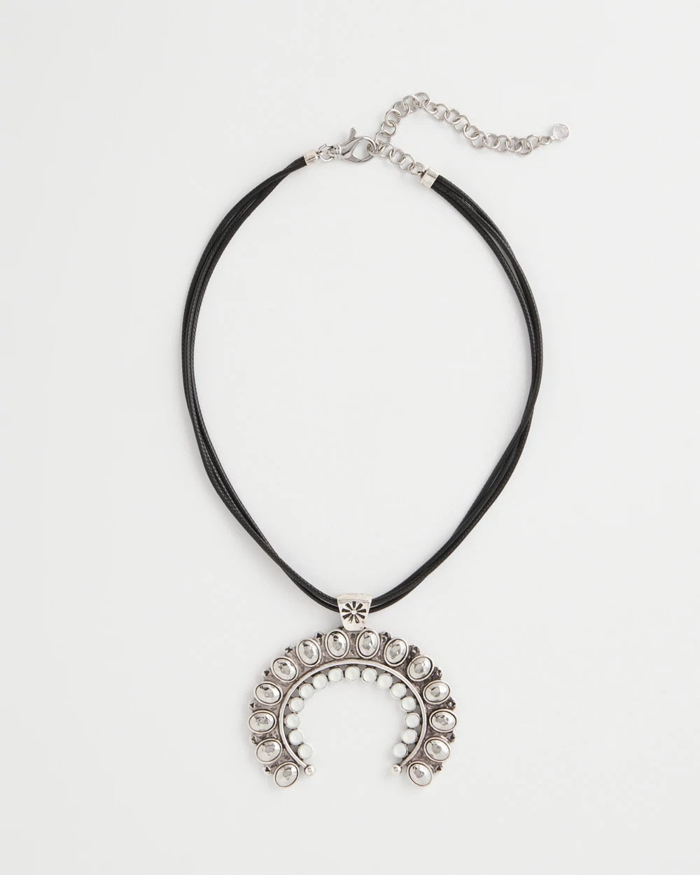 Short Horseshoe Pendant Necklace